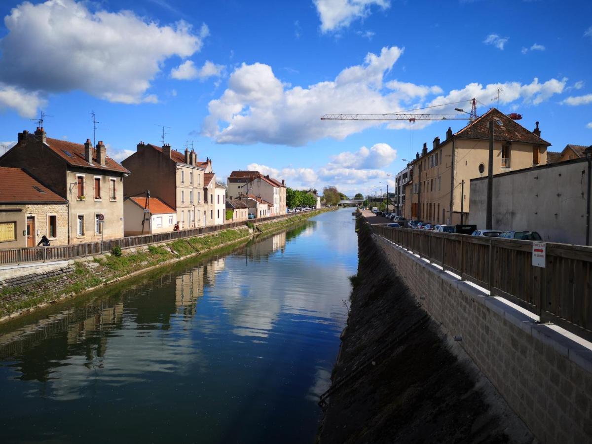 Apartmán Au 4 Le Long Du Canal Avec Parking Dijon Exteriér fotografie